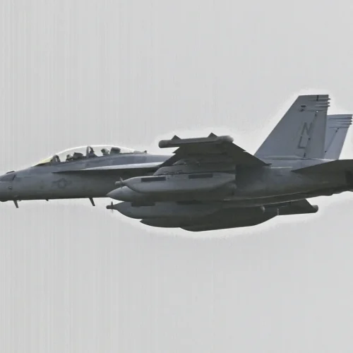Vier Crewmitglieder nach Crash zweier Navy-Jets bei Flugschau in Idaho in Sicherheit