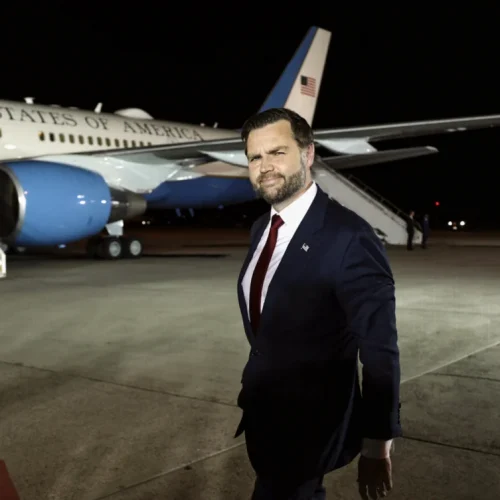 Republikaner im Mittleren Westen mobilisieren gegen Trumps Vize Vance vor Midterms