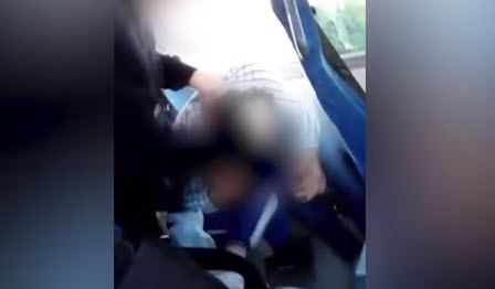 Busfahrer verprügelt Syrer: „Ich hasse euch, ihr Schweine“