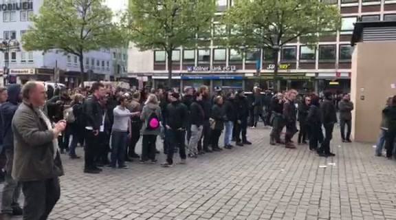 Köln: Linksfaschisten gehen auf Polizei los