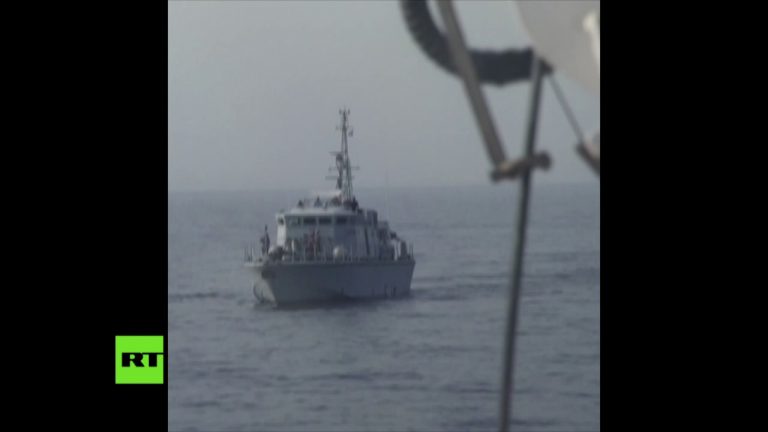 Libysche Küstenwache bedrängt NGO Schlepperschiff mit Warnschüssen