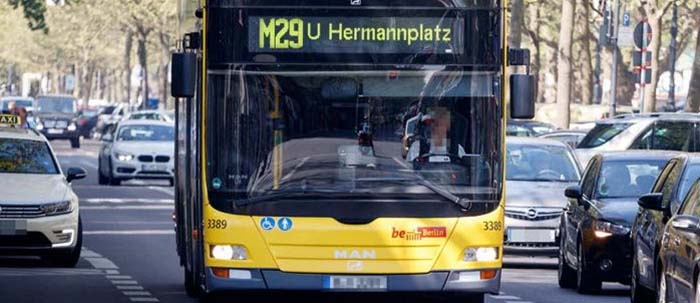 Deutsche Arbeitslose scheint es nicht zu geben? Berlin: BVG bildet Flüchtlinge zu Busfahrern aus