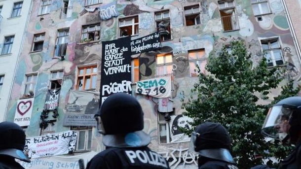 Rackeakt oder Falsche-Flagge-Aktion? Berlin: Linksradikale erhalten anonyme Drohbriefe