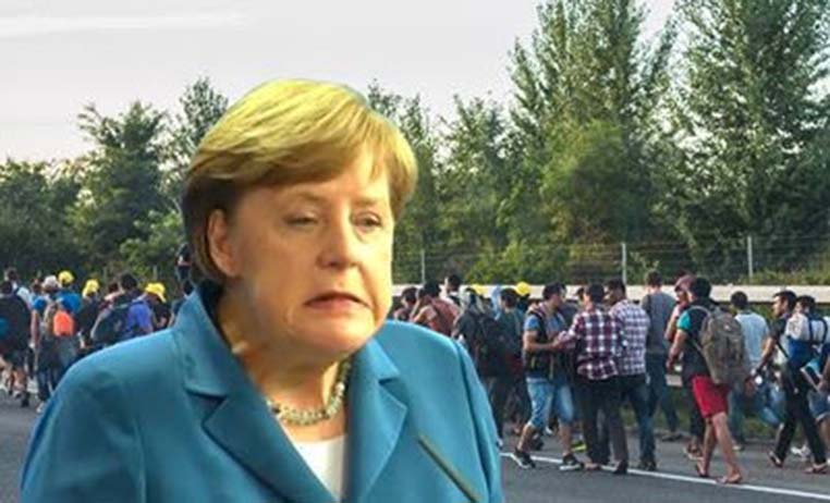 Asyl-Streit: Fast jeder zweite Deutsche ist für Ablösung Merkels