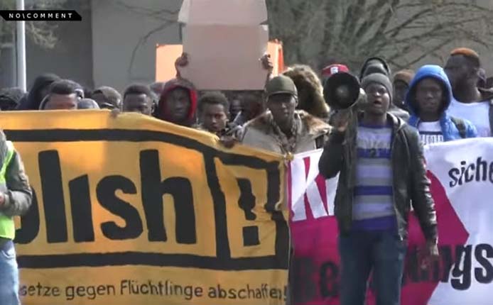 Donauwörth: Rund 150 Afrikaner demonstrieren – „Wir sind hier und wir werden kämpfen“