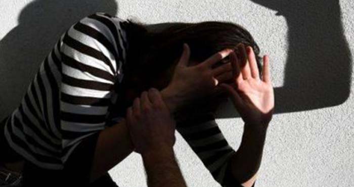Jena: Studentin von drei Ausländern in Böschung geworfen und vergewaltigt