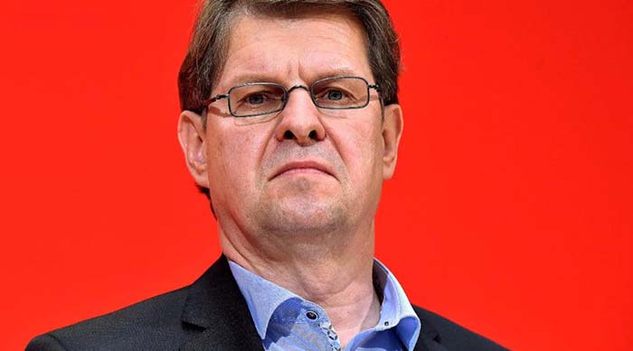 Kommunalwahl Schleswig-Holstein: Klatsche für Stegner – Minusrekord für SPD