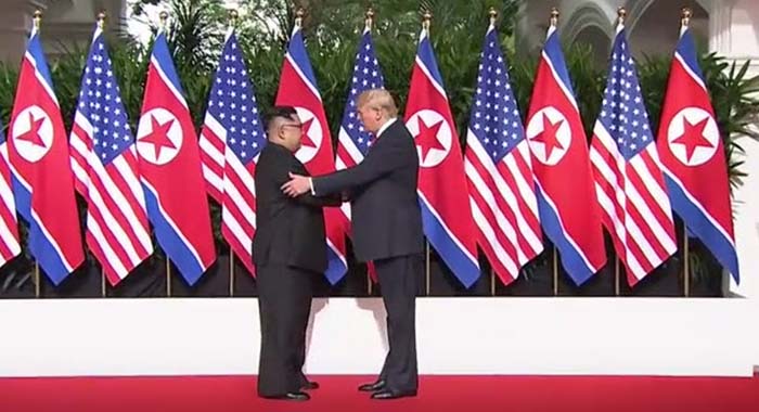 SINGAPUR: Trump bezeichnet das historisches Treffen mit Kim als „sehr gut“