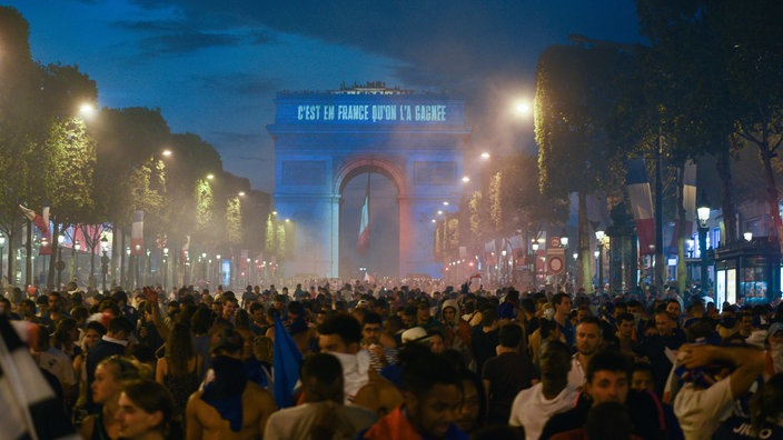 Zahlreiche sexuelle Übergriffe auf Frauen während WM-Feiern in Frankreich