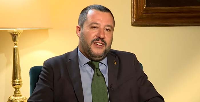 Salvini: „Wir schließen die Flughäfen, wie wir die Häfen geschlossen haben“