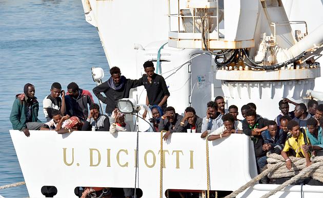 Matteo Salvini: Mehr als 50 Migranten von Schiff „Diciotti“ untergetaucht