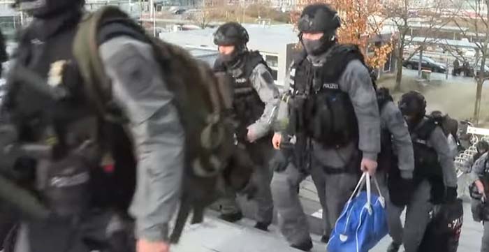 Geplanter Anschlag auf Flughafen: „Junge, arabisch aussehende Männer an der Sicherheitsschleuse“