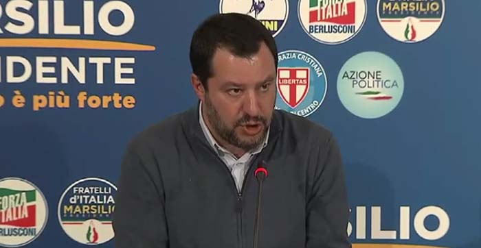 Salvini: Italienische Terroristen trinken in Frankreich Champagner, statt in Italien im Gefängnis zu sitzen