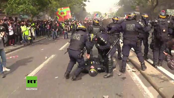 Chaos, Zusammenstöße und Krawall in Paris: Zehntausende protestieren – Hunderte Festnahmen