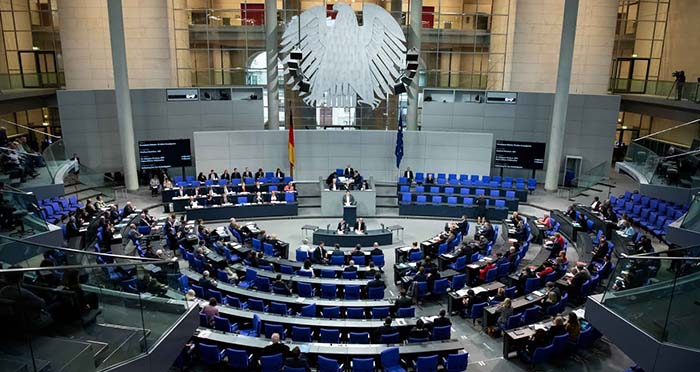 Nächster Schritt zur totalen Überwachung: Bundestag beschließt einheitliche Bürger-Identifikationsnummer