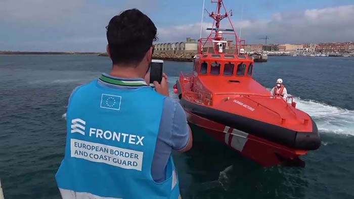 Ex-Frontex-Chef: „Die Europäische Kommission sieht illegale Migration als Projekt – und nicht als Problem“