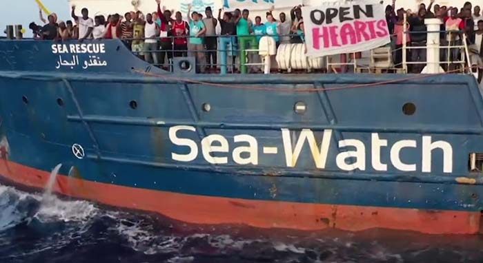 Jetzt kann ohne Probleme geschleppt werden: Sea Watch 3 trägt nun deutsche Flagge
