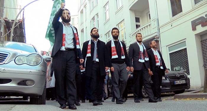 Demo in Hamburg: Moslems in Deutschland wollen Scharia und Kalifat
