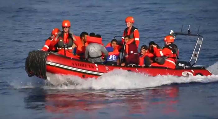 Deutsches Schlepperschiff „Alan Kurdi“ auf Migrantenfang mit geringer Ausbeute