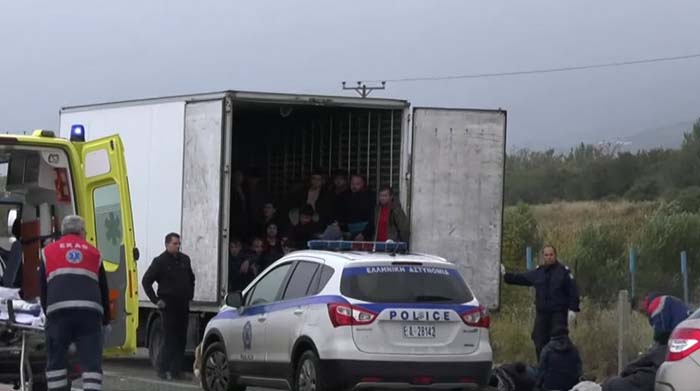 Griechenland: Dutzende Migranten in Lastwagen entdeckt