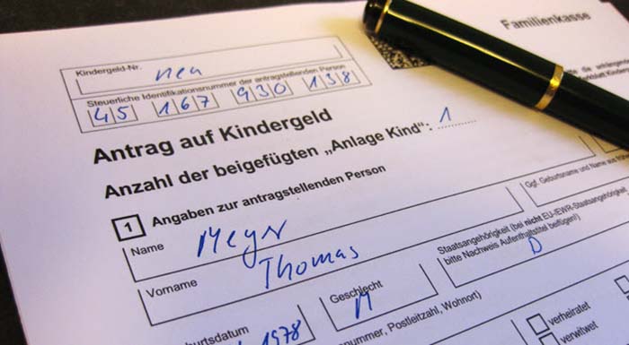 „Scheiß Deutsche“: „Mann“ tickt bei Kindergeld-Antrag aus