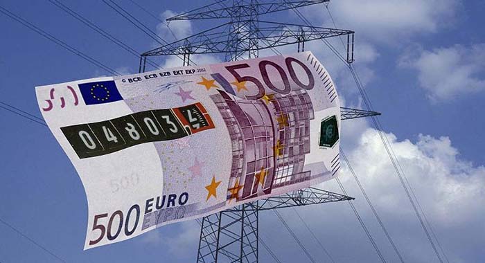 Spitzenplatz in Europa verteidigt: Deutsche zahlten 2020 am meisten für Strom