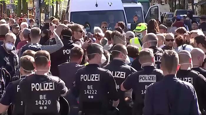 Berlin: Polizei beendet vierte „Hygiene“-Demo gegen Corona-Lockdown