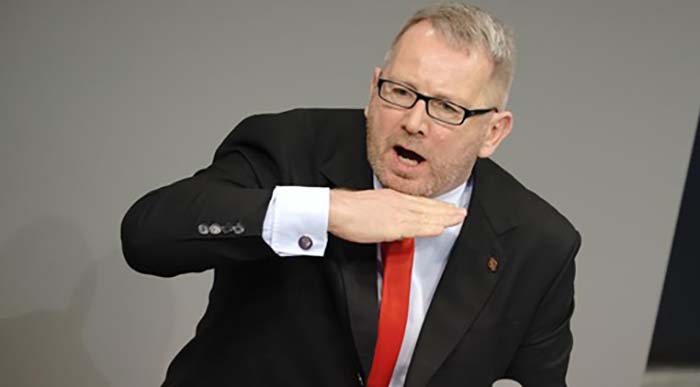 Der Hetzer gegen die AfD endlich weg: Kahrs (SPD) legt alle Ämter und Bundestagsmandat nieder