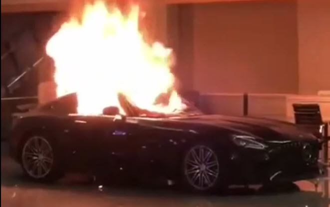 Black Lives Matter: Nagelneue Mercedes-Luxus-Modelle in Oakland, USA, bei Unruhen in Brand gesteckt