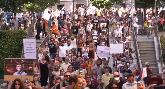 Spanien: Hunderte versammeln sich in Madrid gegen Corona-Beschränkungen