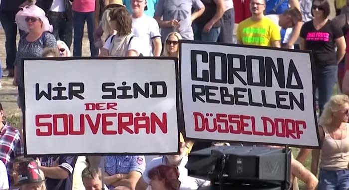 Mehrere Tausend Menschen demonstrieren in Düsseldorf gegen Corona-Maßnahmen