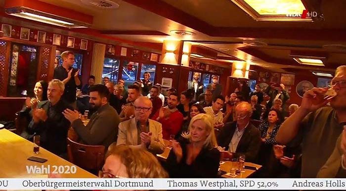 Bild des Tages: NRW-Wahl – SPD natürlich ohne Masken und Abstand