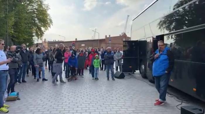 Corona-Info-Tour: Video über das verstorbene Kind aus Bayern