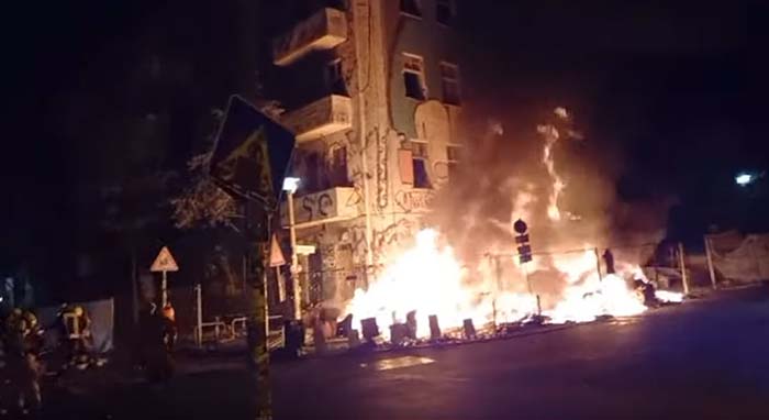 Berlin: Brandanschlag auf das ehemalige Wohnprojekt von Linksterroristen „Liebig 34“