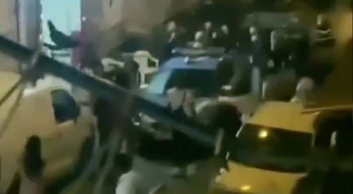 „Party-Szene“ auch in Neapel: Bewaffnete Nigerianer attackieren Polizisten