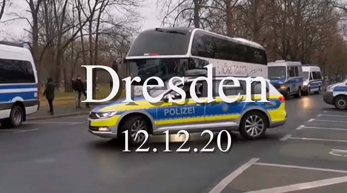 Polizei stoppt Querdenker Busse in Dresden