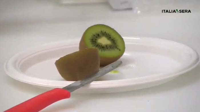 Ärzte in Italien testen Kiwi auf Corona
