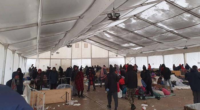 Abgefackeltes Lager in Lipa/Bosnien: Migranten beklagen spärliche Versorgung