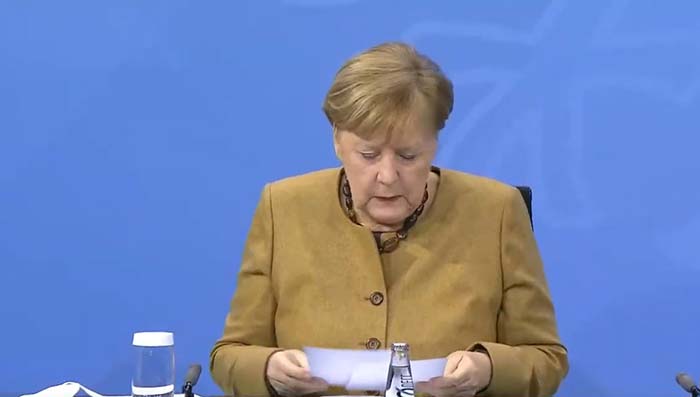 Schwer auszuhalten: Merkel gibt Pressekonferenz nach Bund-Länder-Treffen