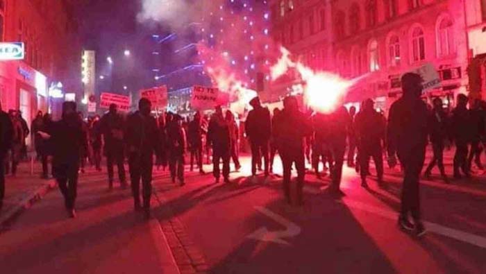 Knüppelnde Polizei in Dänemark: Proteste gegen die Regierung wegen Lockdown