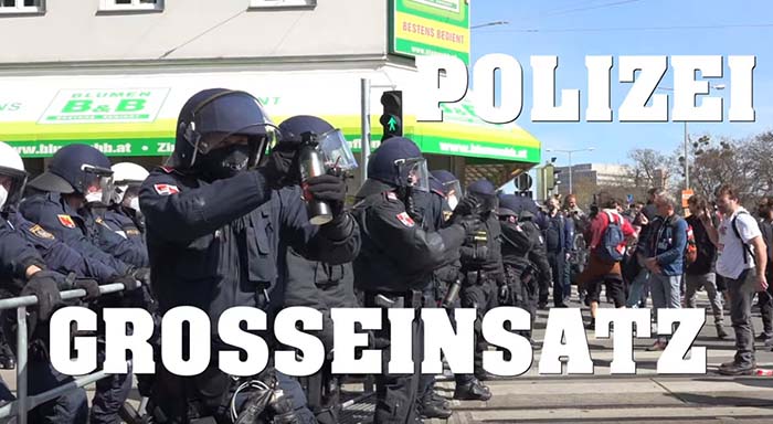 Großeinsatz der Corona-Cops bei Demo in Wien