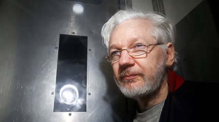 Edward Snowden zu McAfees mutmaßlichen Selbstmord: Julian Assange könnte der nächste sein