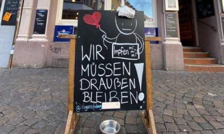 Wassernapf für Ungeimpfte? Freiburger Café erntet massiven Shitstorm