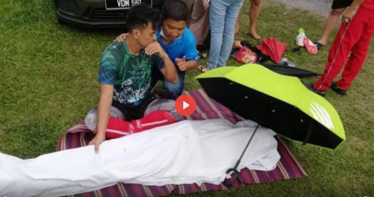 Malaysia: Schiedsrichter bricht während Fußballspiel zusammen und stirbt