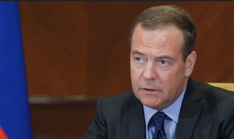 Russland-Sanktionen: Medwedew prophezeit Zahlungsunfähigkeit Europas