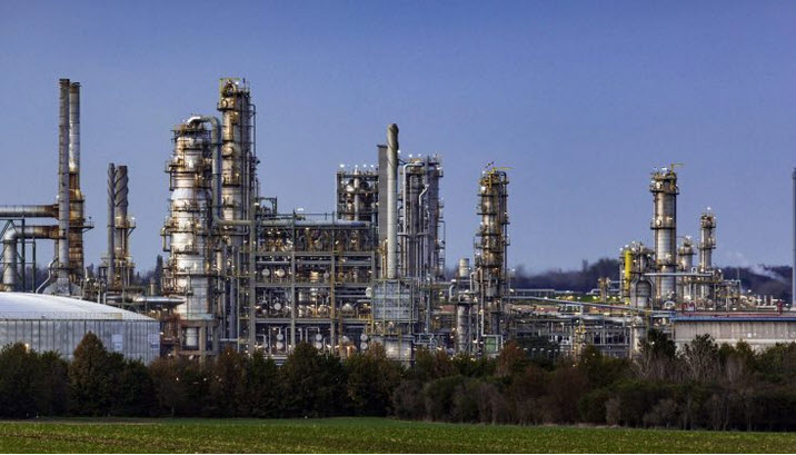 Domino-Pleiten-Gefahr im Chemiepark: In Leuna stehen 12.000 Jobs auf dem Spiel