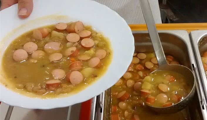Armut in Deutschland: Vier Stunden anstehen für warme Suppe