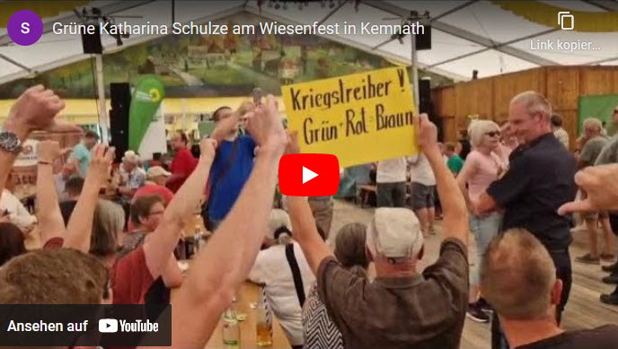 Hau ab! Hau ab! Katharina Schulze (Grüne) am Wiesenfest in Kemnath