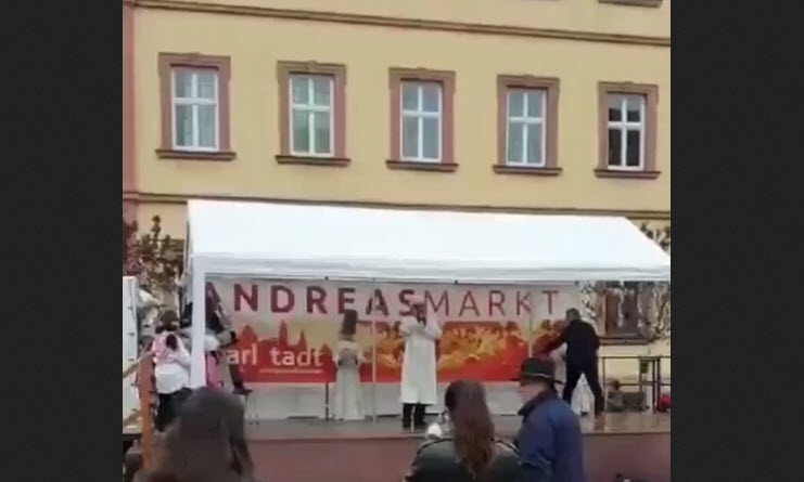 Karlstadt: Weihnachtsmarkt mit Muezzin-Ruf eröffnet