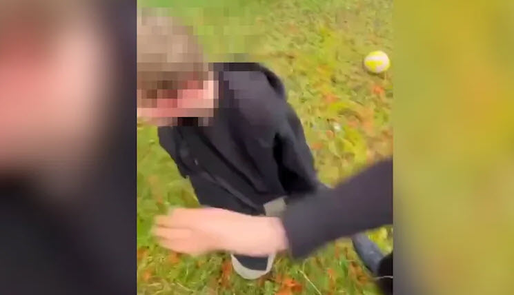 Uetersen/Pinneberg: Jugendbande quält 12-Jährigen nach der Schule